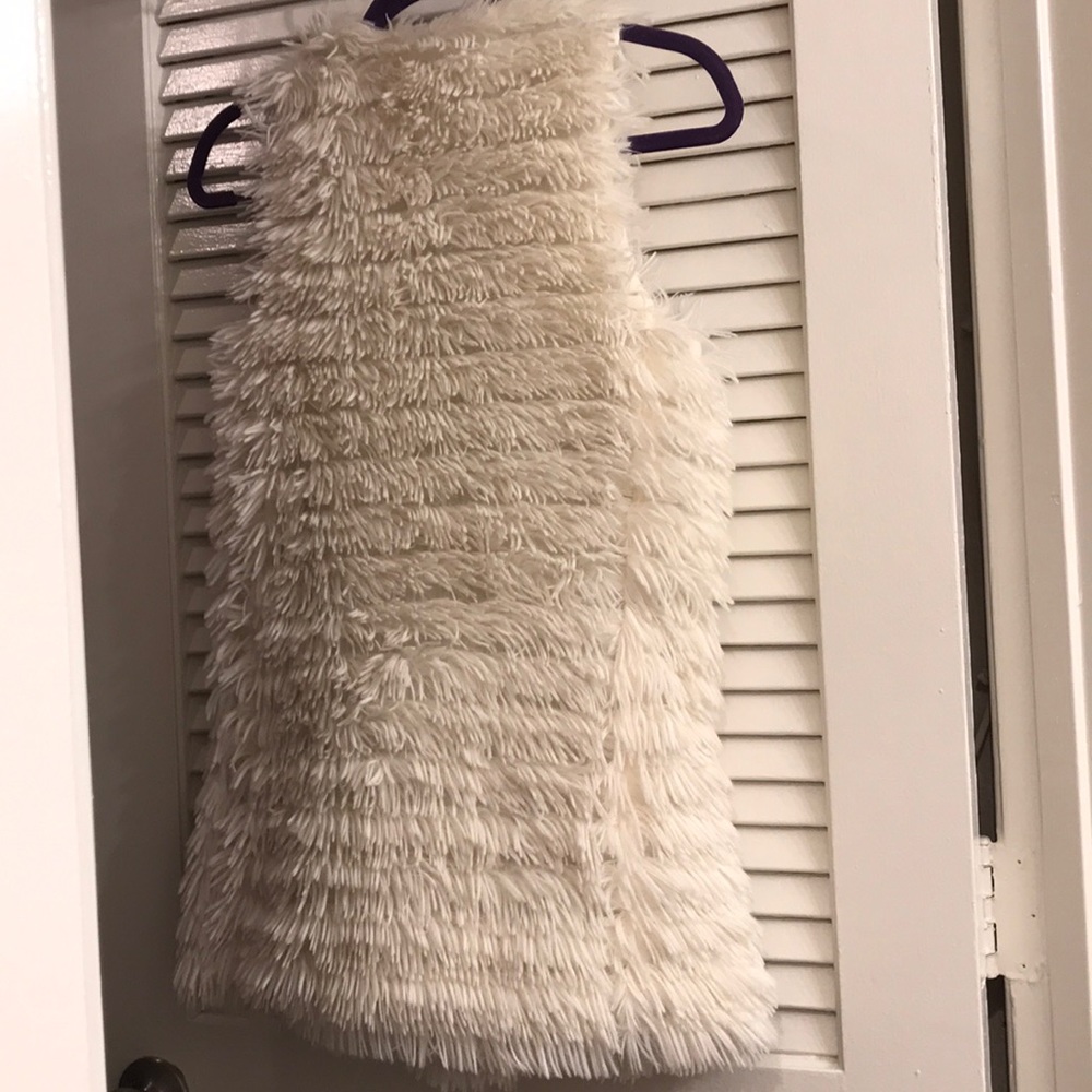 Jolt fur vest - Picture 4 of 6